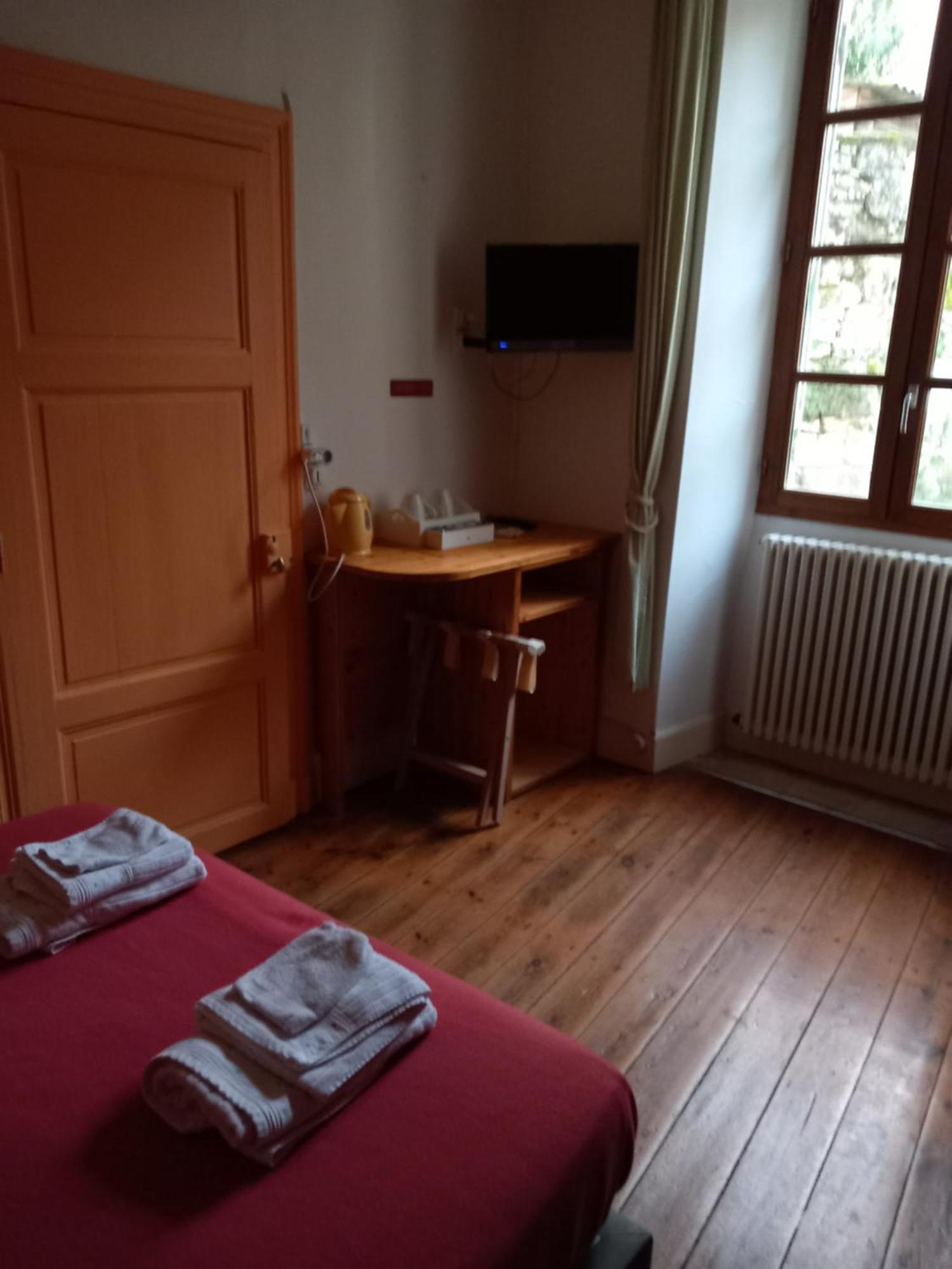Chambre D'Hotes La Tour De Brazalem Nérac Екстериор снимка