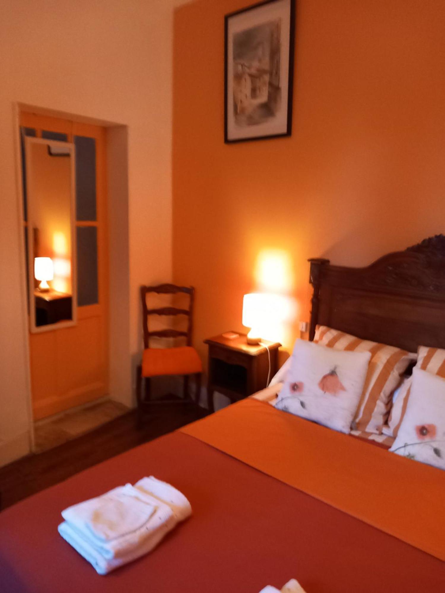 Chambre D'Hotes La Tour De Brazalem Nérac Екстериор снимка
