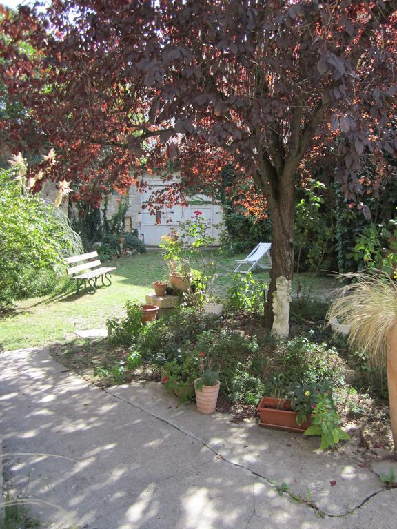 Chambre D'Hotes La Tour De Brazalem Nérac Екстериор снимка